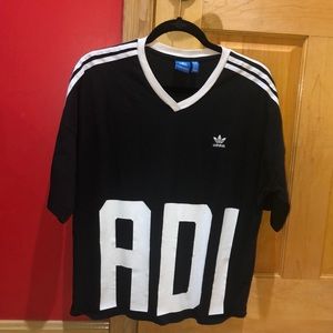 ADIDAS BLACK T-SHIRT MEDIUM